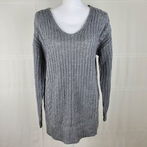 Hooked Up by I.O.T. NWT knit vneck sweater M